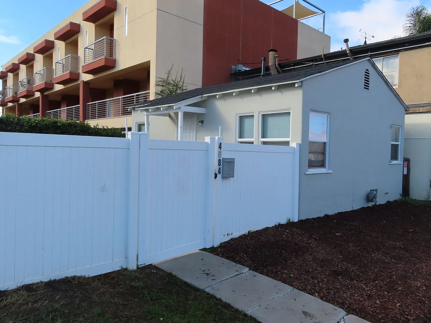 Updated One Bedroom House in North Park / Normal Heights — Photo 2