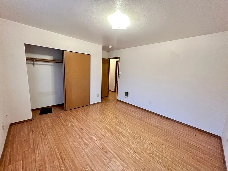 1007 E 19th Ave — Photo 13