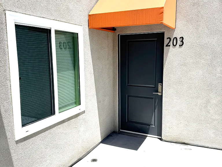 8827 Van Nuys Blvd #203 — Photo 9