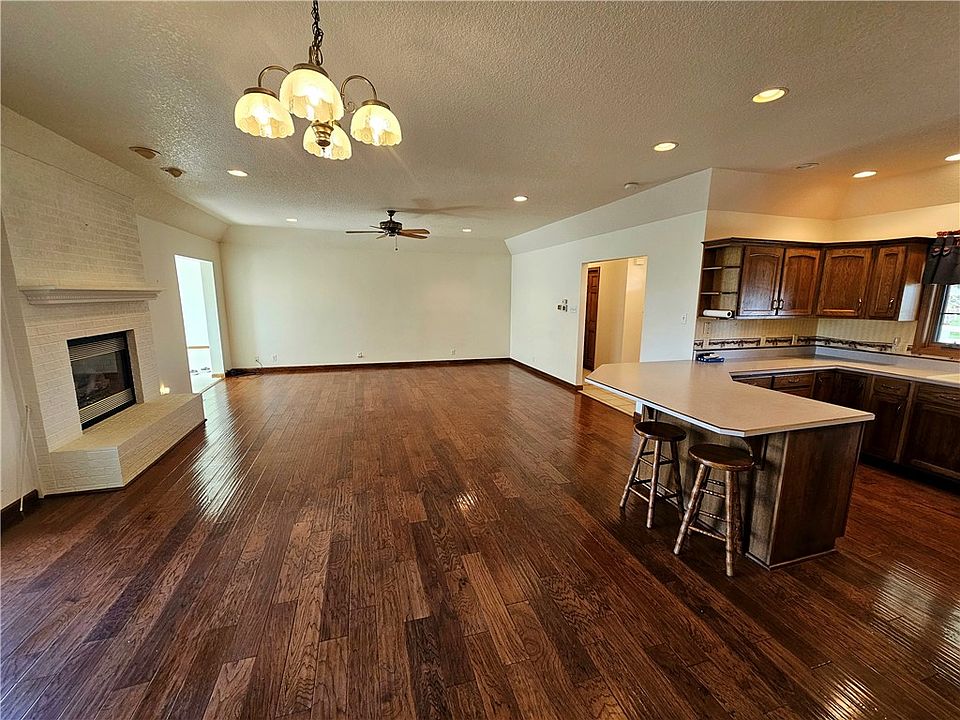 6 Quail Ct, Chrisman, IL 61924 Zillow