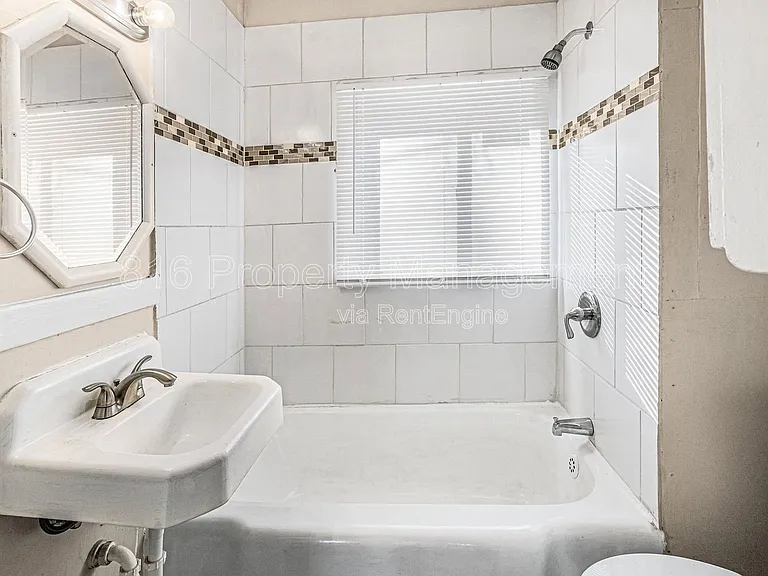 5713 Brooklyn Ave — Photo 6