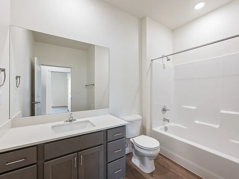 Gateway Apartments — Photo 12