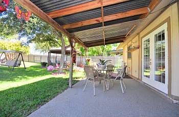 3rd image of 3331 Cadbury Dr