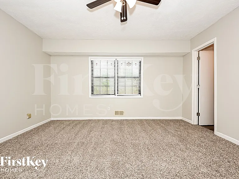 466 Birch Ln SE — Photo 8