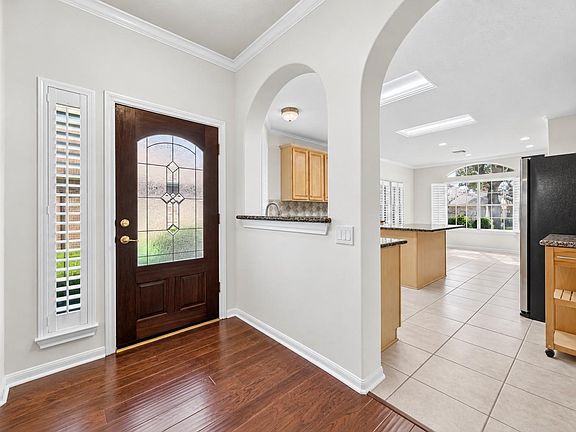 4th image of 1407 Capri Place Ln