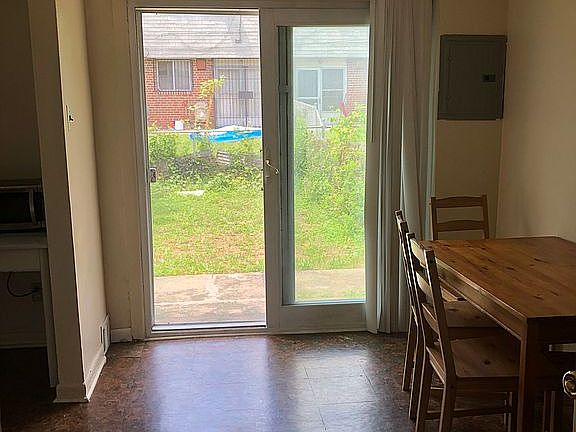2nd image of 1512 Guilford Pl