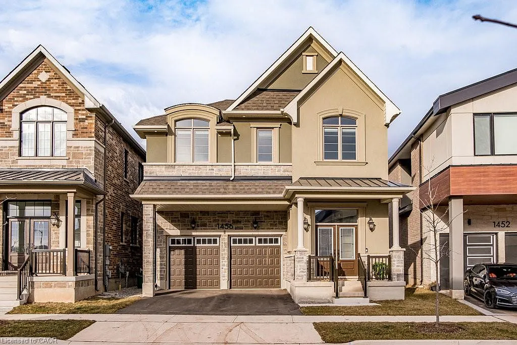 1456 Ford Strathy Cres photo 1