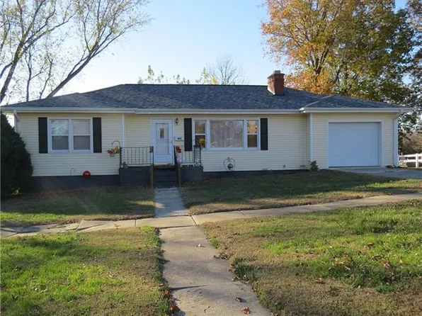402 N College St, Albany, MO 64402