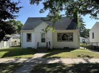 1826 Avon St, La Crosse, WI 54603