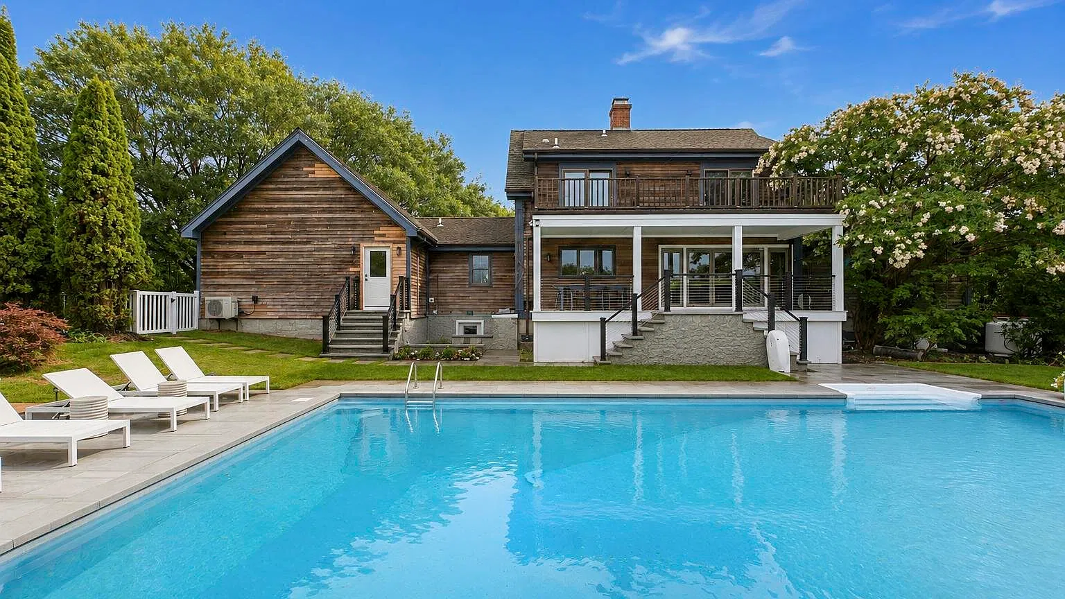 Water Mill Retreat with Pool, Walk to Parrish Museum & Duckwalk — Photo 1