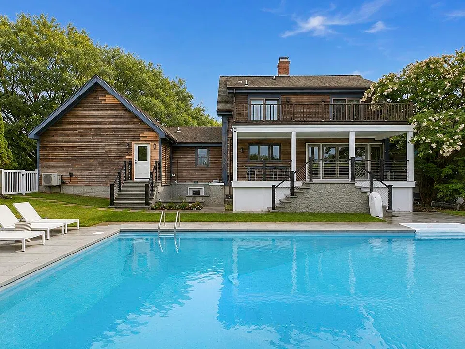 39 Fairbanks Ct