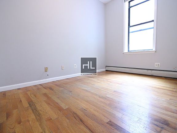 2nd image of 4004 36th Ave APT 1B
