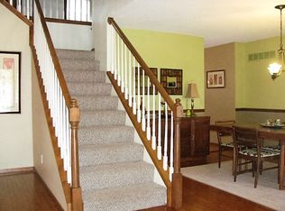 2736 Kettering Dr, Saint Charles, MO 63303