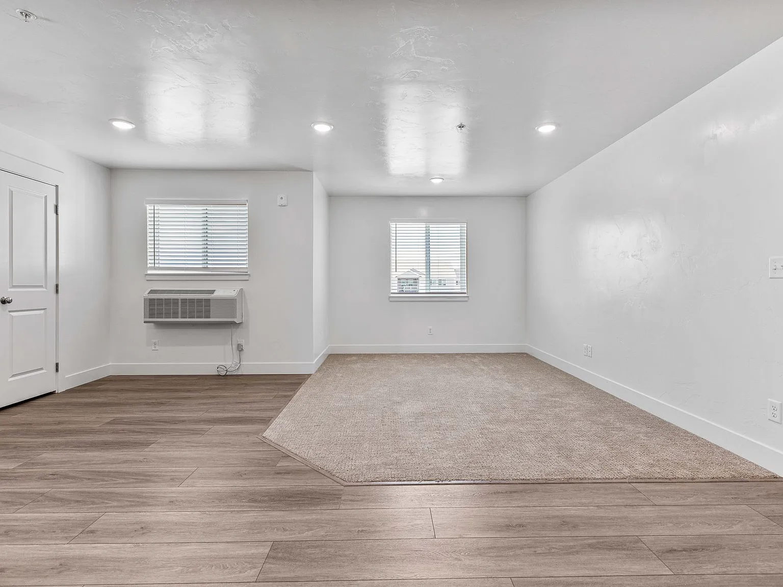 3 Bedroom 1.5 Bathroom — Photo 4