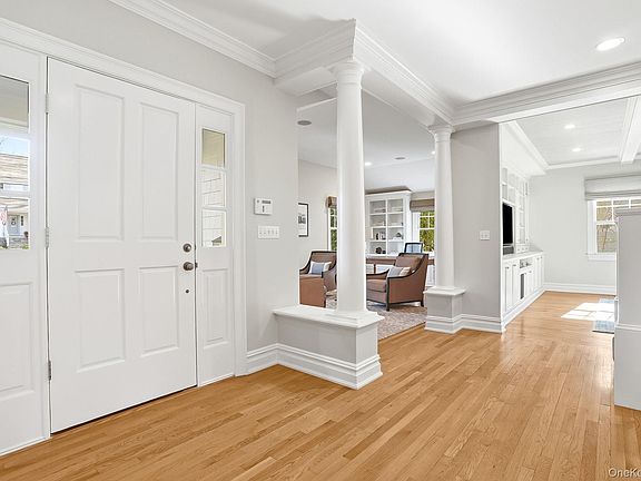 4th image of 4 Boulder Road