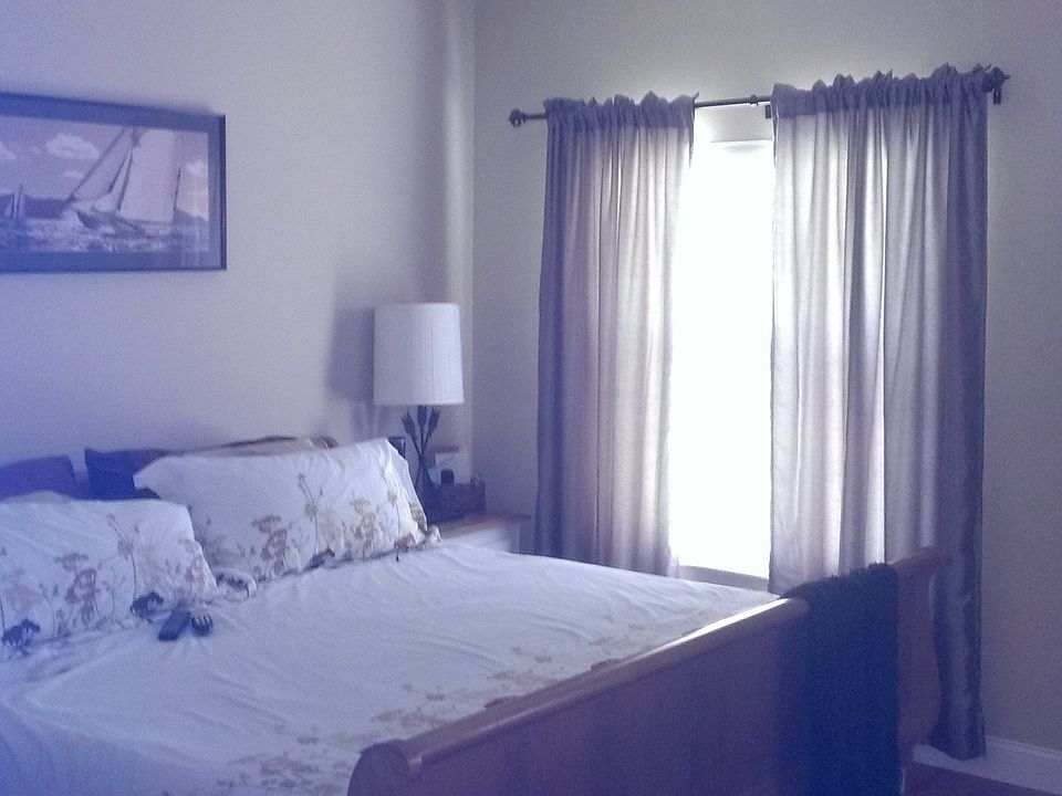 MASTER, WALK IN CLOSET, REACH IN CLOSET, MASTER BATH WITH TU