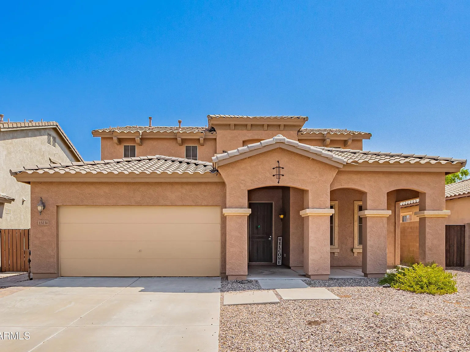6 bed, 8.0 bath, 2439 sqft, $2,800 — Photo 3