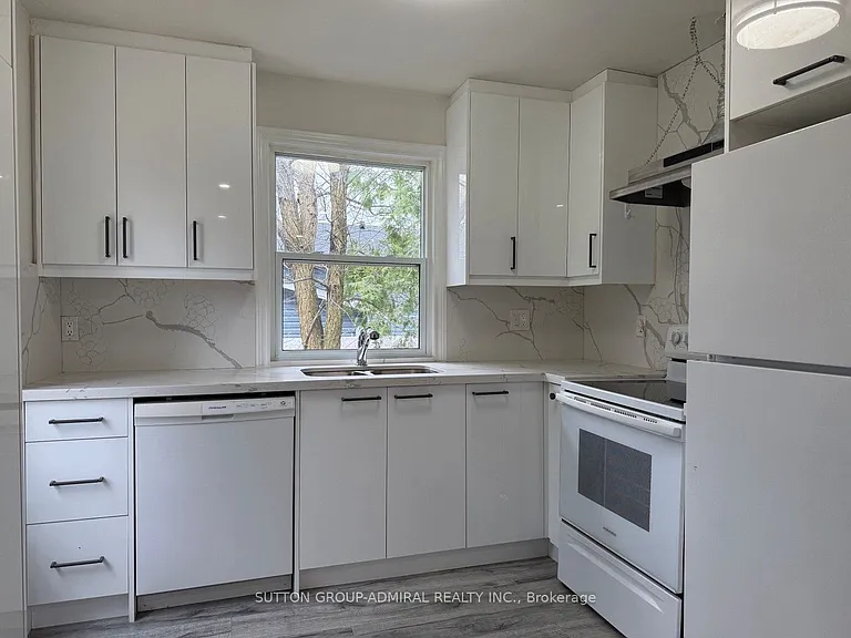 386 Irene Dr — Photo 19