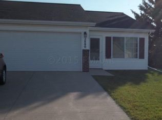 2880 35th St S, Moorhead, MN 56560