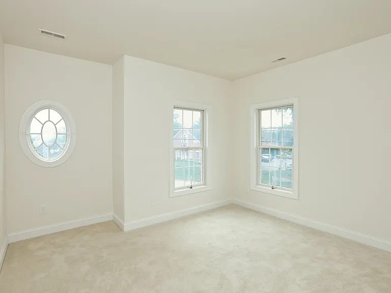 12 Chestnut Woods Dr — Photo 7