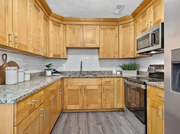 3225 Florence St, Virginia Beach, VA 23452