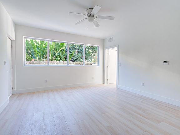 3rd image of 940 Michigan Ave APT 1