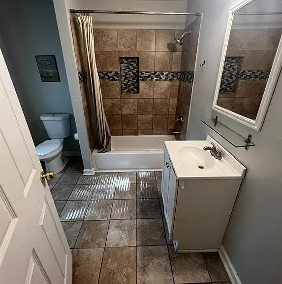 1059 Hampton St NW — Photo 20