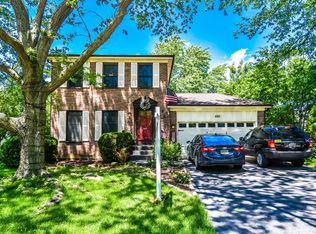 1083 Evergreen Dr, Carol Stream, IL 60188