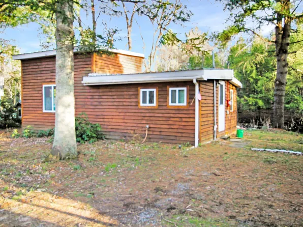 151 W Cotter Rd, Brasher Falls, NY 13613