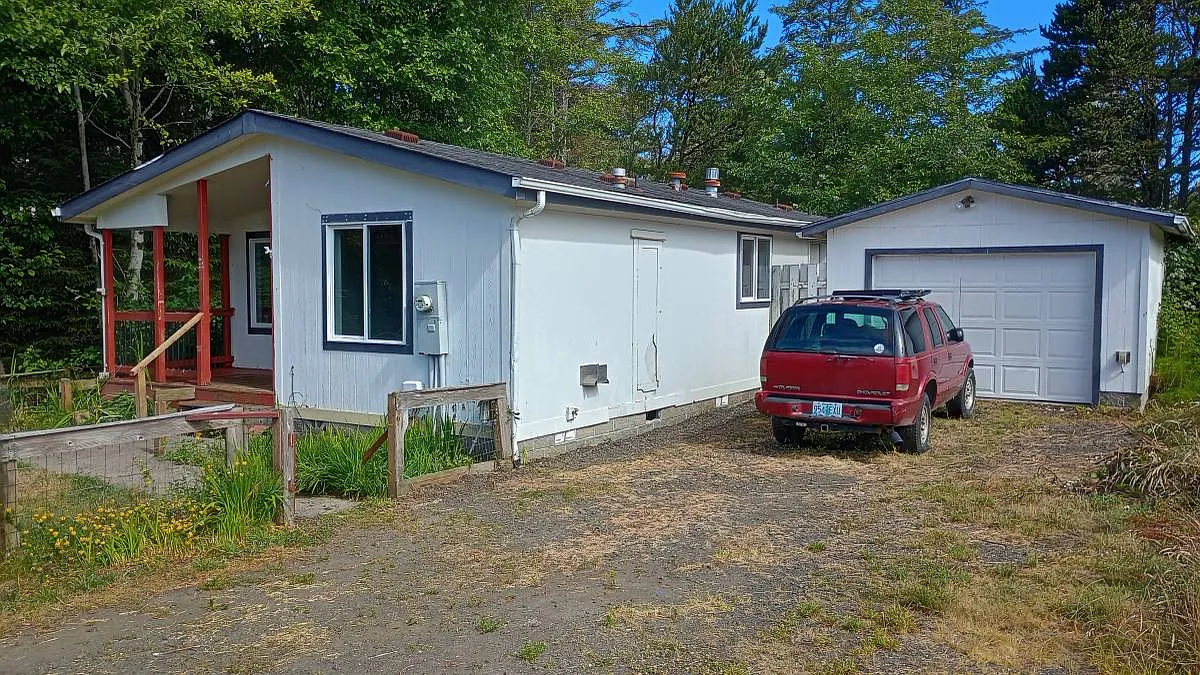 2 bed, 840 sqft, $2,350 — Photo 3