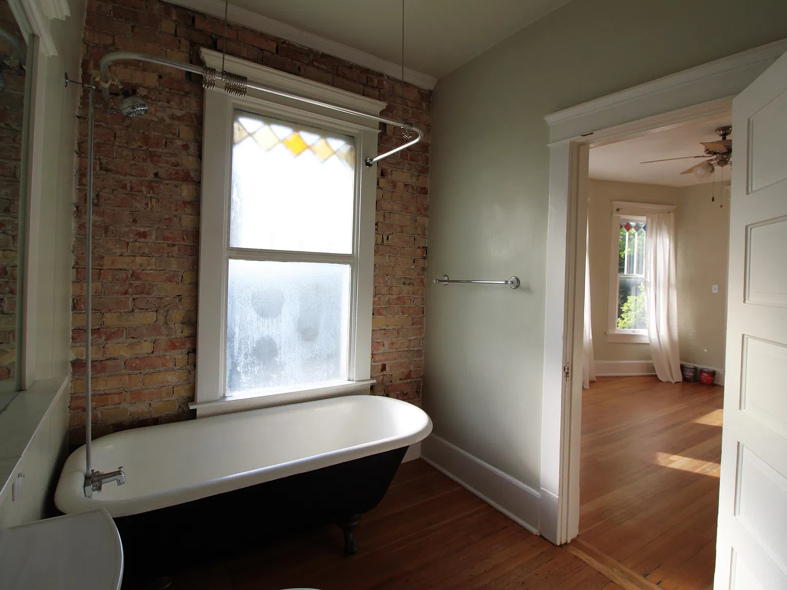 851 E 3rd Ave — Photo 3