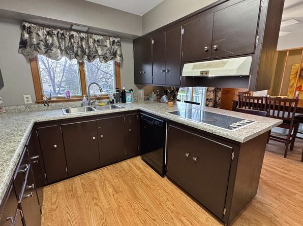 507 Summit Ave, Tracy, MN 56175