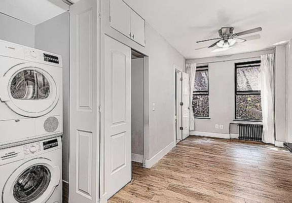 2nd image of 450 W 46th St APT 2RW