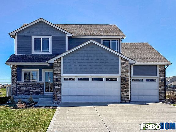 3rd image of 513 Sycamore Dr NW