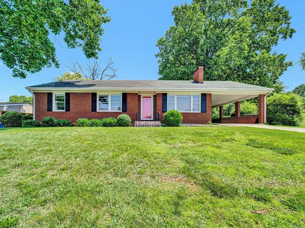 2527 Northminster Rd NW, Roanoke, VA 24012