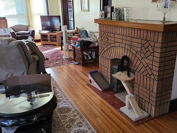 5th image of 442 Potomac Ave #2