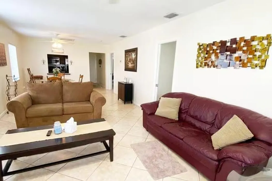 2 bed, 2.0 bath, 1100 sqft, $2,900 — Photo 2