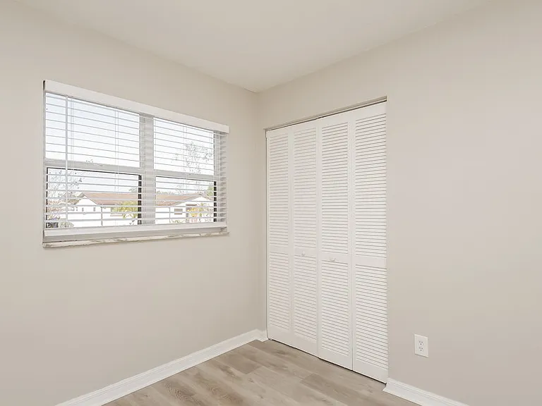 2022 Valencia Cir — Photo 14
