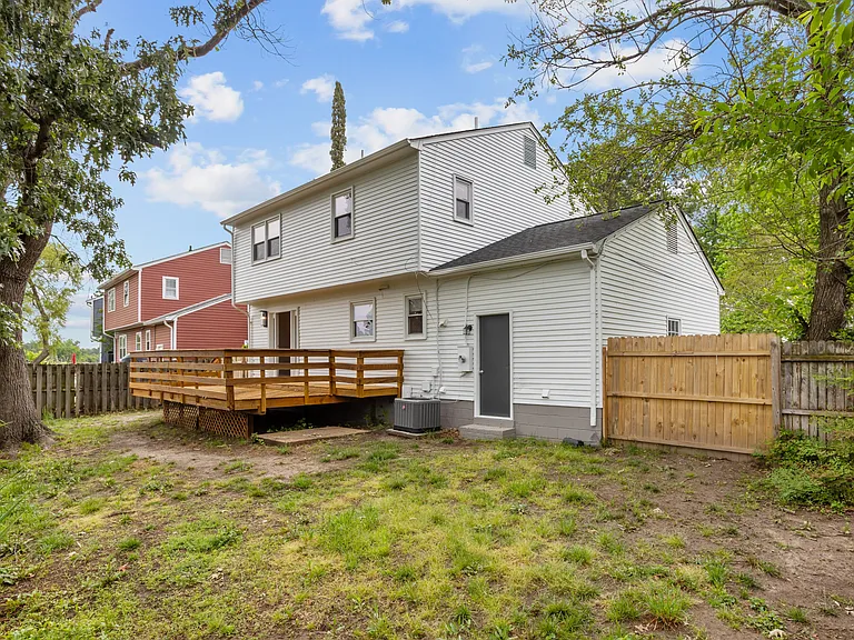 913 Laredo Ct — Photo 28