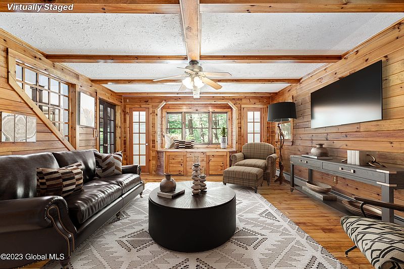 3rd image of 130 Eastside Drive