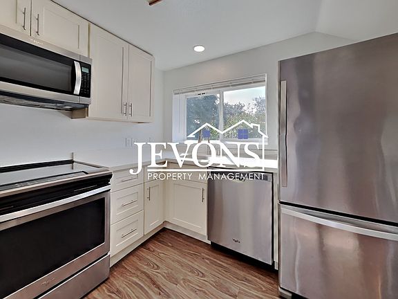 3rd image of 10649 Des Moines Memorial Dr S #2