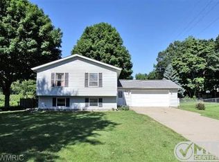 15105 163rd Ave, Grand Haven, MI 49417