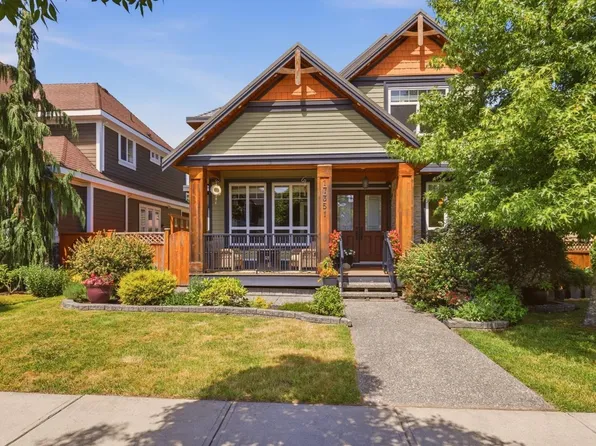 17351 3a Ave, Surrey, BC V3Z 2N7
