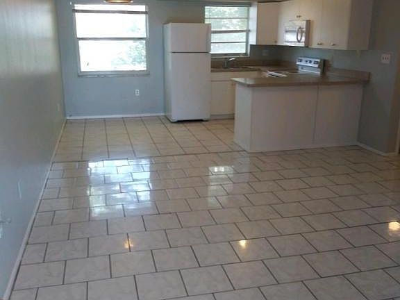 2nd image of 308 Avanda Ct APT 5