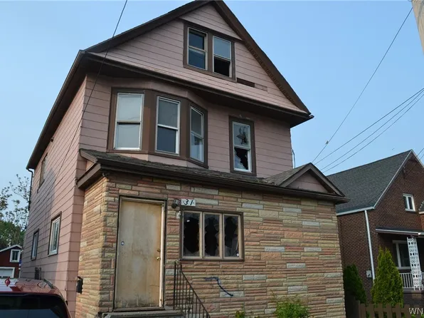 31 Caldwell Pl, Lackawanna, NY 14218