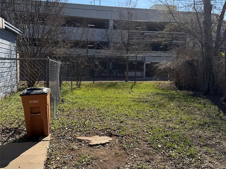 1505 Robert Weaver Ave — Photo 17