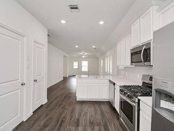 5th image of 15822 Bremore Dr