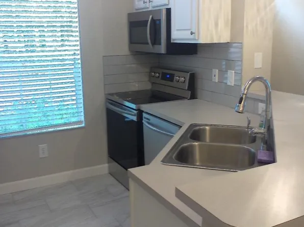 13700 N Richmond Park Dr #501, Jacksonville, FL 32224