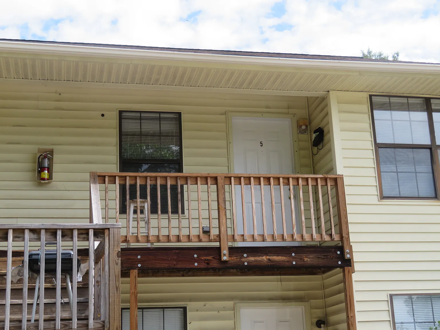 2 bed, 1.5 bath, 1000 sqft, $850 — Photo 2