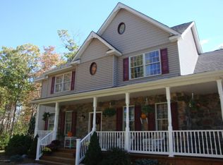 32 Jacoby Run Rd, Mount Bethel, PA 18343